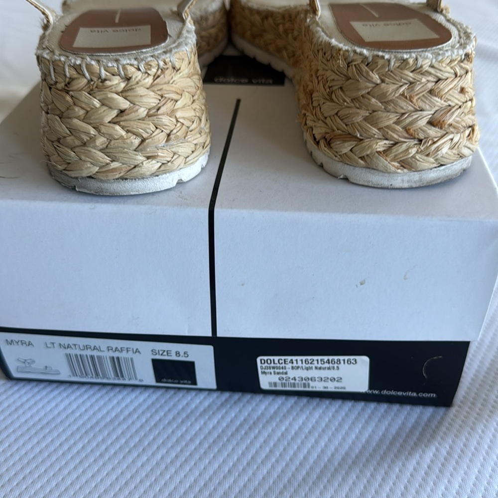 Dolce Vita Myra Light Natural Raffia Wedge Sandal. - Picture 3 of 8